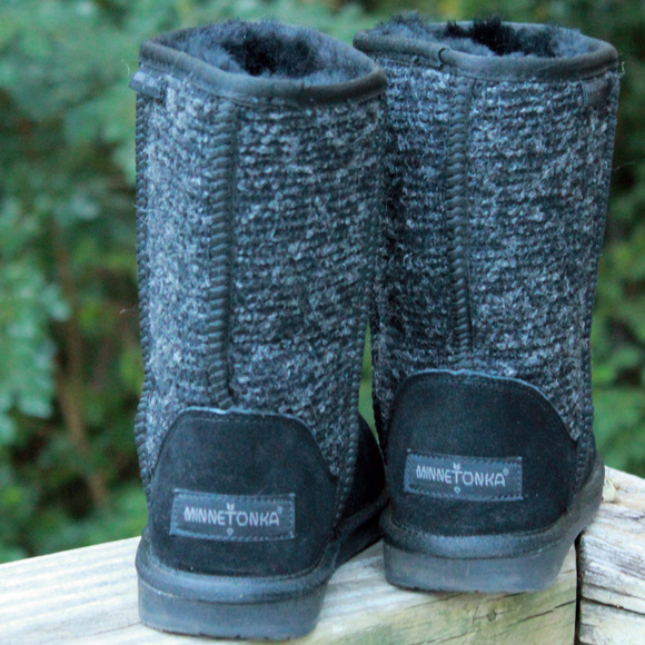 Minnetonka Sheepskin & Wool Lined Mid-Calf Boots 6 - Picture 3 of 8